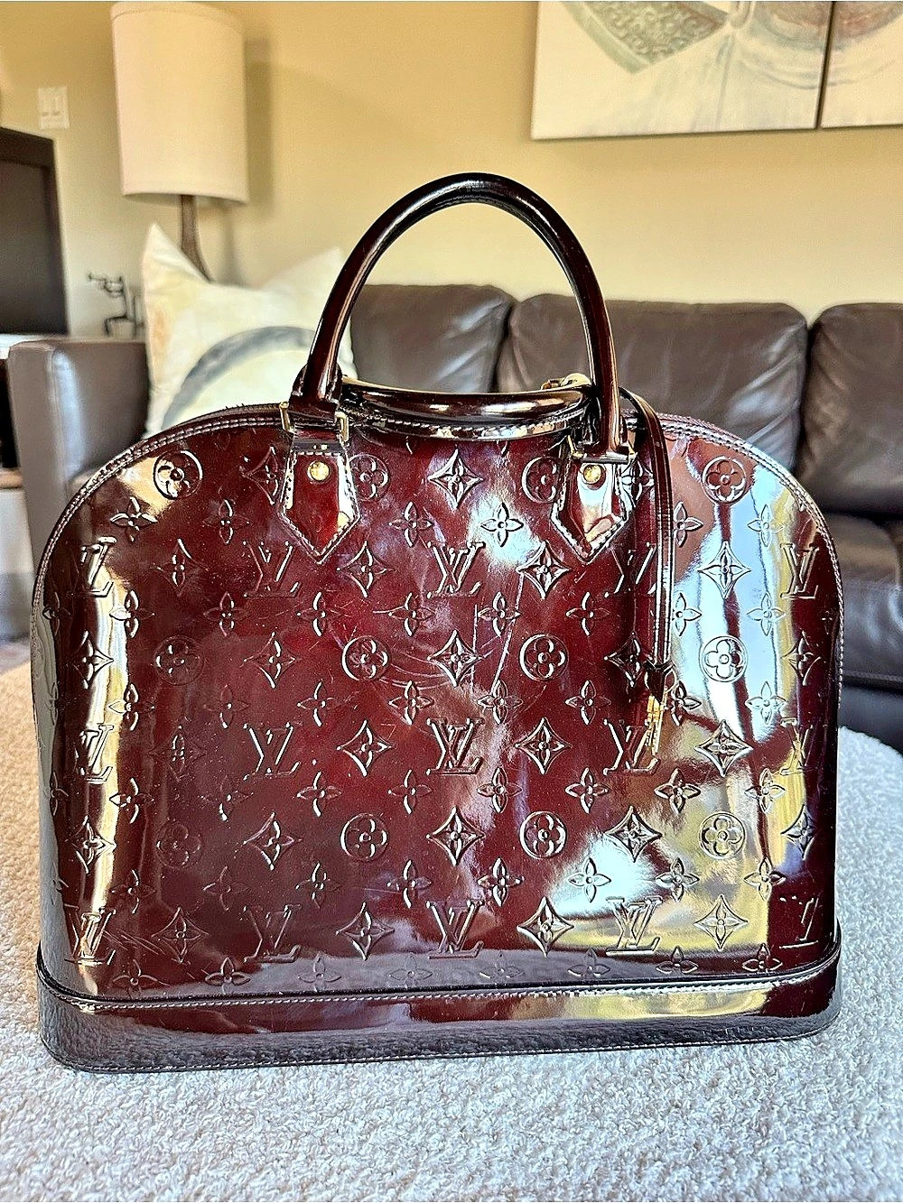 Louis Vuitton Alma GM Vernis Satchel in Burgundy
